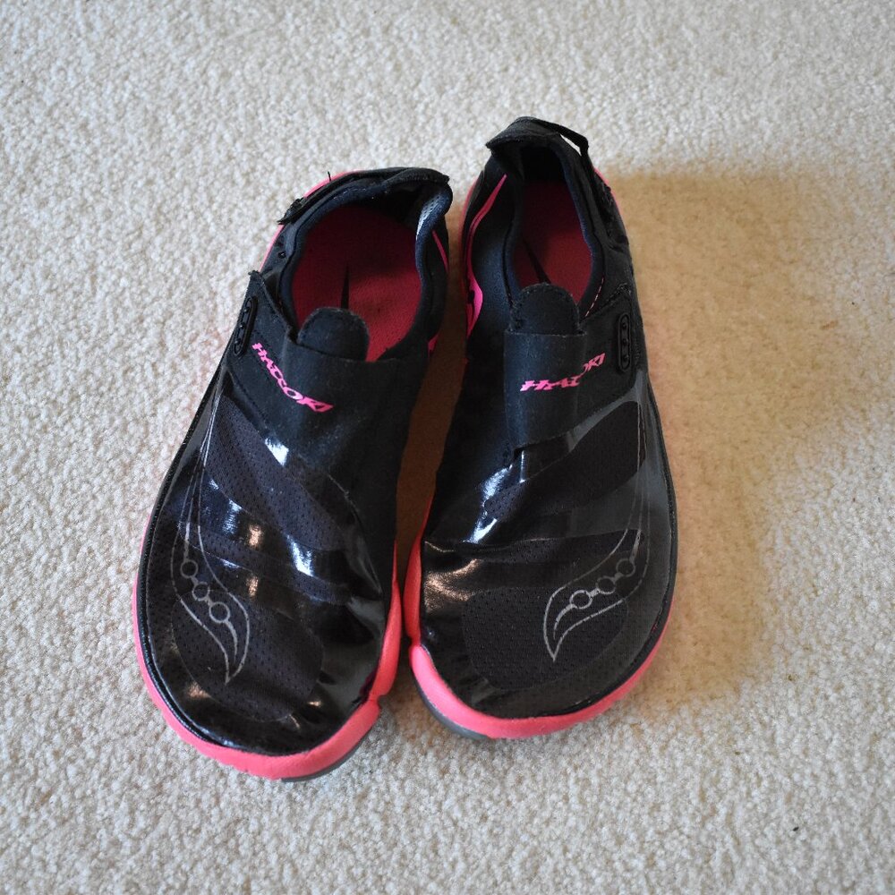 Saucony Hattori Women's Barefoot Running Shoe Size 8 Pink and Black